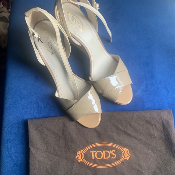 Tod’s Patent Wedge Sandals Sz. 38.5 - Picture 5 of 5
